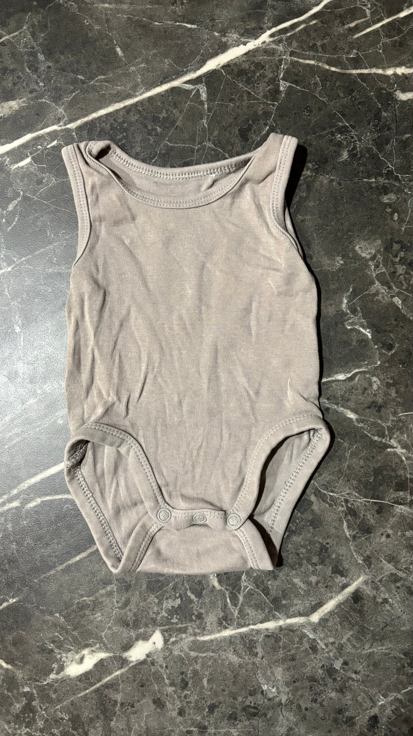 H&M Romper Beige maat 50